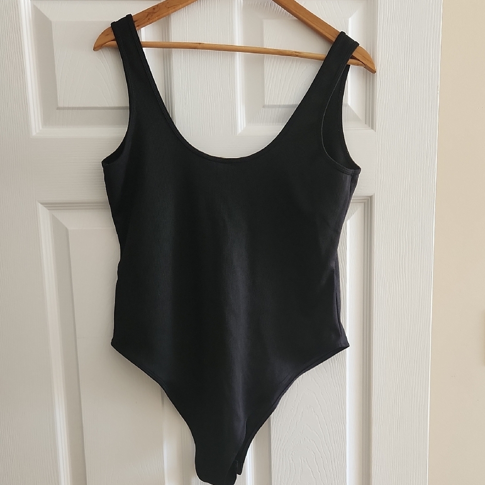 H&M Black Ribbed Button-Front Bodysuit - Picture 2 of 6